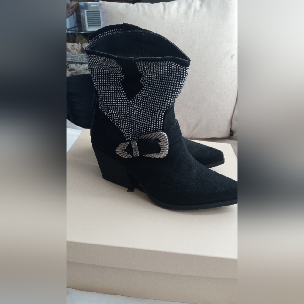 New Cutest YOTI Boots Western Style